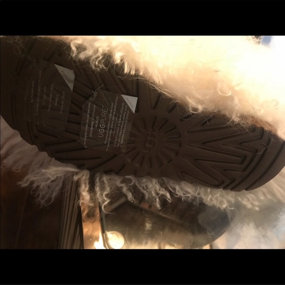 UGG Momma Mongolian boots very sexy size 7 limited edition rare find never worn - Picture 3 of 6